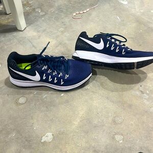 Nike zoom tennis shoes